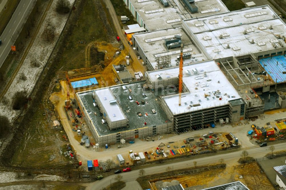 Aichach von oben - Erweiterungs - Neubau - Baustelle auf dem Werksgelände der Julius Zorn GmbH in Aichach im Bundesland Bayern, Deutschland