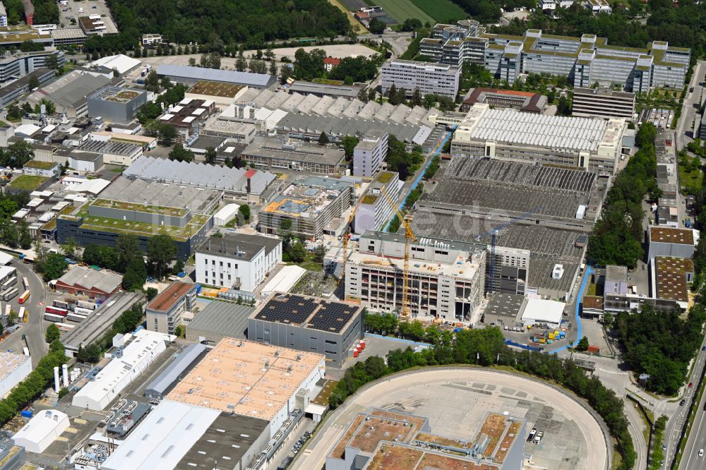 München von oben - Erweiterungs - Neubau - Baustelle auf dem Werksgelände MTU Aero Engines in München im Bundesland Bayern, Deutschland