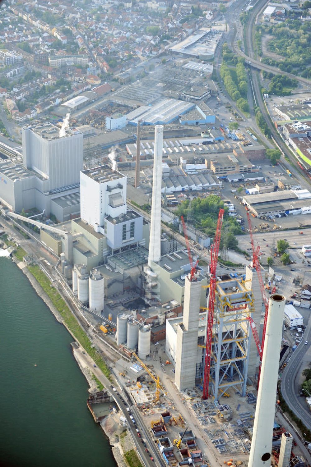 Mannheim von oben - Erweiterungsarbeiten am Steinkohlekraftwerk Mannheim in Baden-Württemberg