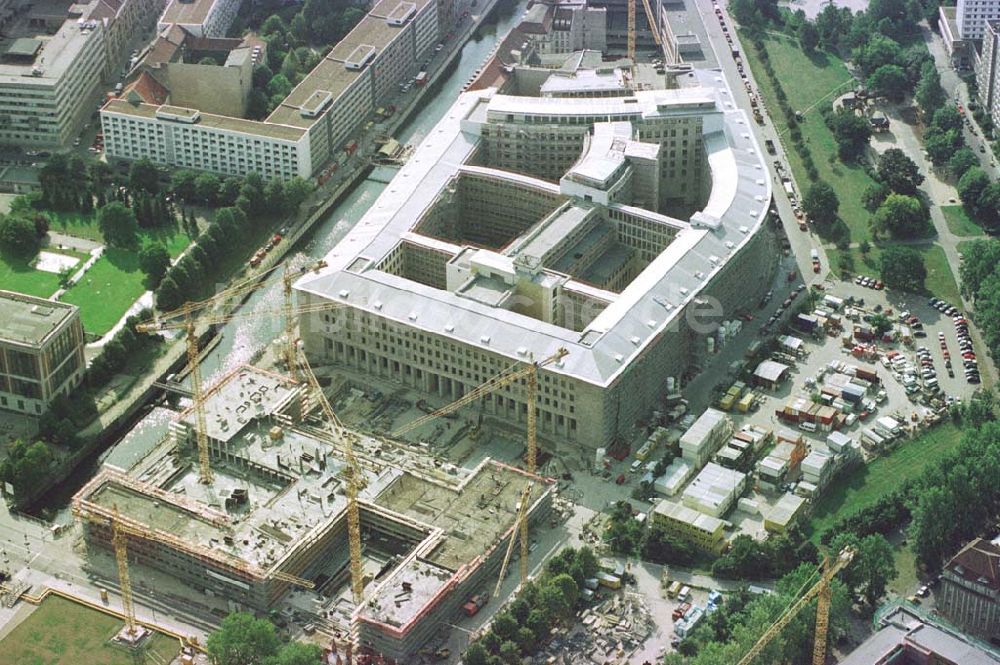 Luftaufnahme Berlin - Erweiterungsbau des Auswärtigen Amtes am ehem. ZK der SED in Berlin-Mitte.