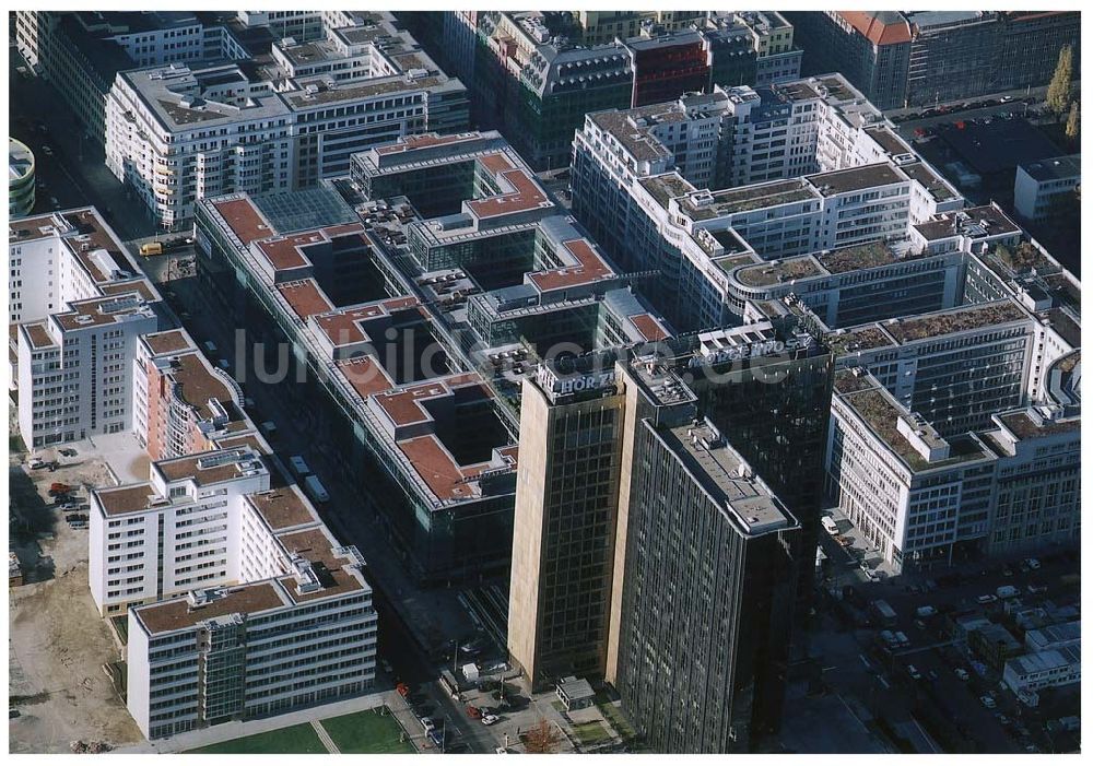 Berlin von oben - Erweiterungsbau des Axel-Springer-Hauses an der Axel-Springer-Strasse / Ecke Zimmerstrasse Ein Projekt der ECE Projektmanagement G