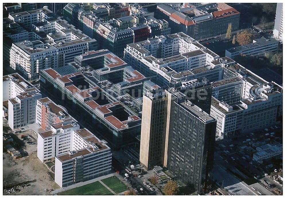 Berlin aus der Vogelperspektive: Erweiterungsbau des Axel-Springer-Hauses an der Axel-Springer-Strasse / Ecke Zimmerstrasse Ein Projekt der ECE Projektmanagement G