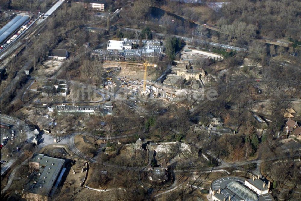 Berlin - Charlottenburg aus der Vogelperspektive: Erweiterungsbau auf dem Gelände des Berliner Zoo`s in Berlin Charlottenburg