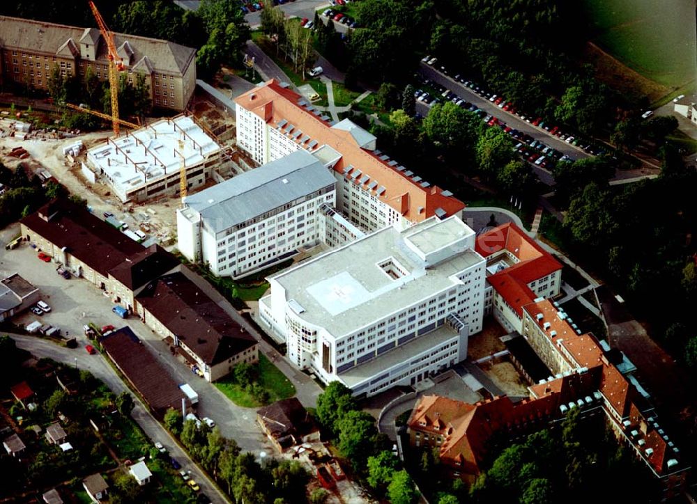 Aue / Vogtland aus der Vogelperspektive: Erweiterungsbau am HELIOS Klinikum Aue (03771) 721323, Gartenstr. 6, 08280 Aue.