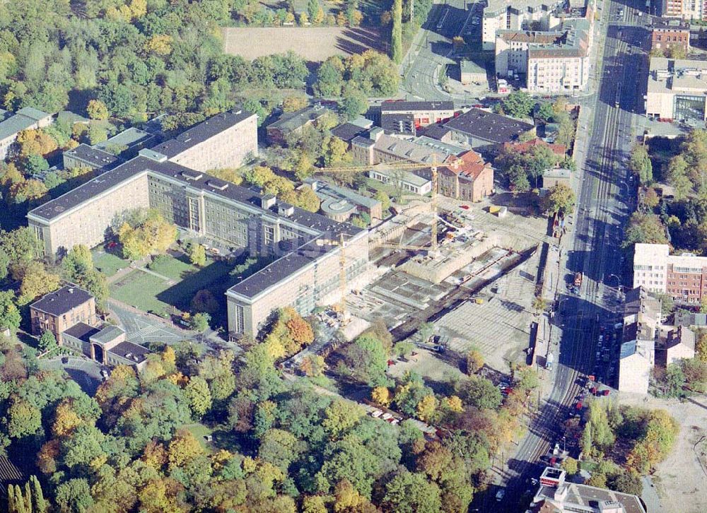 Luftbild Berlin - Erweiterungsbau des Krankenhaus Am Friedrichshain in Berlin.