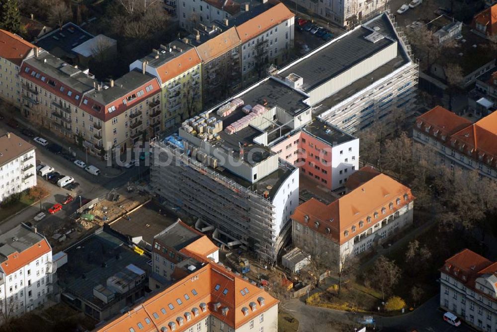 Berlin - Lichtenberg aus der Vogelperspektive: Erweiterungsbau am Krankenhaus Lichtenberg