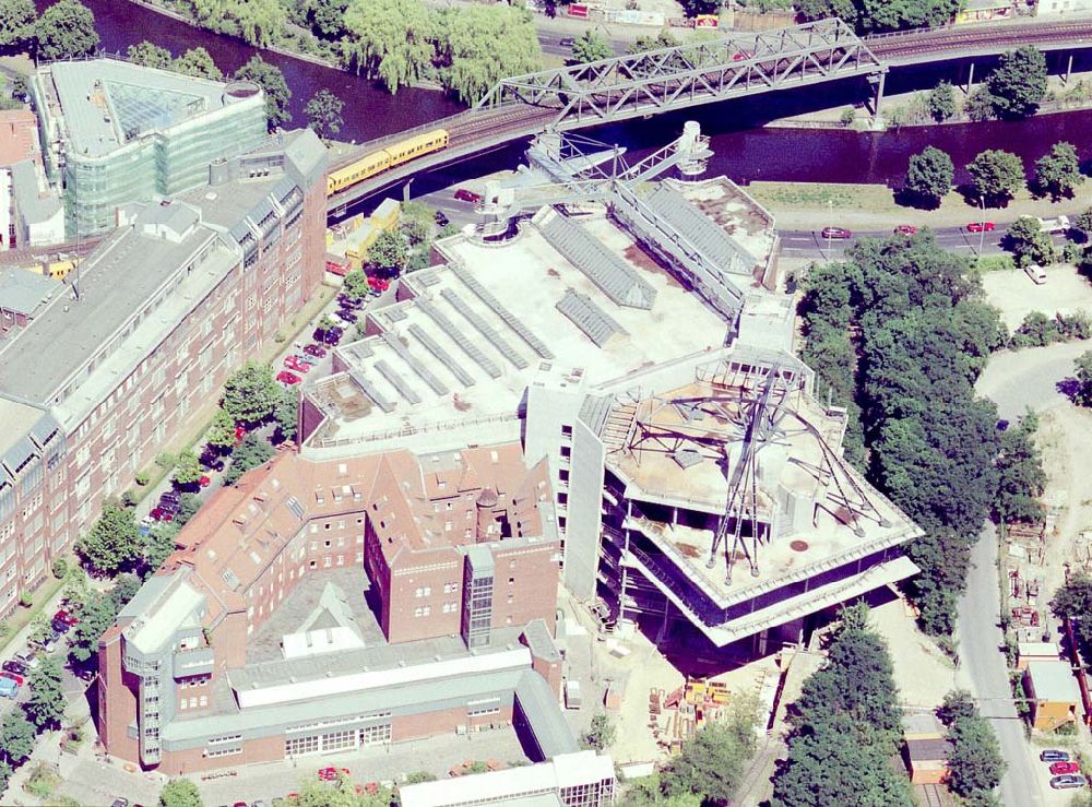 Berlin - Kreuzberg aus der Vogelperspektive: Erweiterungsbau des Museums für Verkehr und Technik an der Trebbiner Straße in Berlin-Kreuzberg.