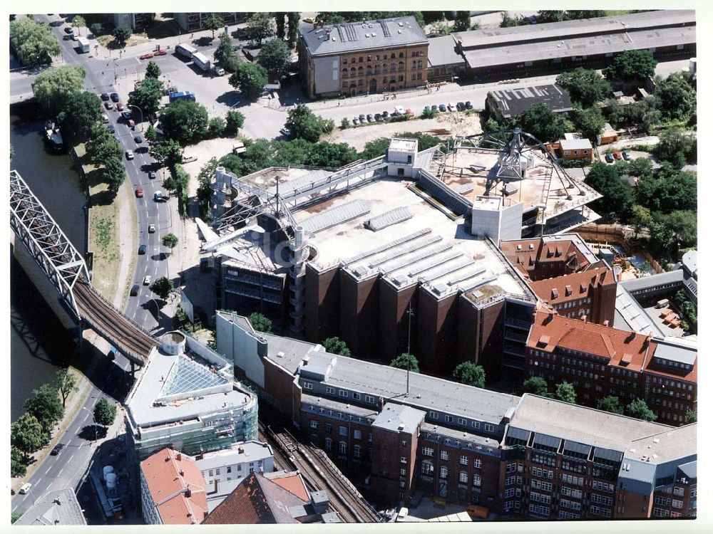 Luftbild Berlin - Kreuzberg - Erweiterungsbau des Museums für Verkehr und Technik an der Trebbiner Straße in Berlin-Kreuzberg.