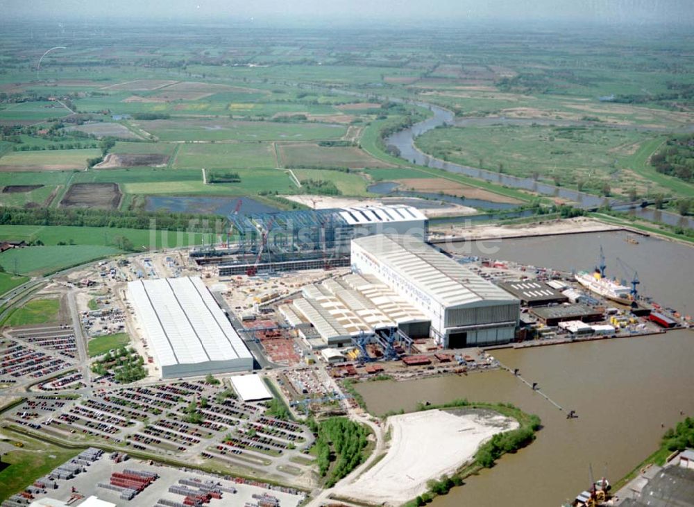 Luftaufnahme Papenburg - Erweiterungsbau der Schiffswerft Papenburg.