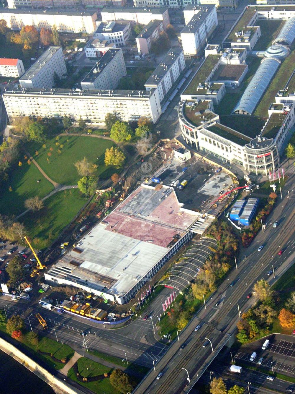 Magdeburg / Sachsen-Anhalt von oben - Erweiterungsbaustelle am Allee-Center Magdeburg 28.10.2005