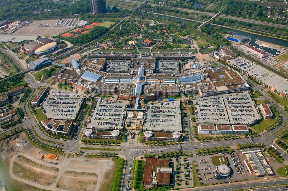 Oberhausen von oben - Erweiterungsbaustelle Einkaufs- und Freizeitzentrum Centro in der Centroallee im Stadtteil Neue Mitte in Oberhausen im Bundesland Nordrhein-Westfalen