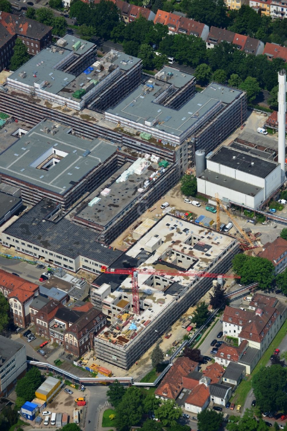 Bremen aus der Vogelperspektive: Erweiterungsbaustelle auf dem Gelände des Klinikum Bremen-Mitte an der Sankt-Jürgen-Straße in Bremen