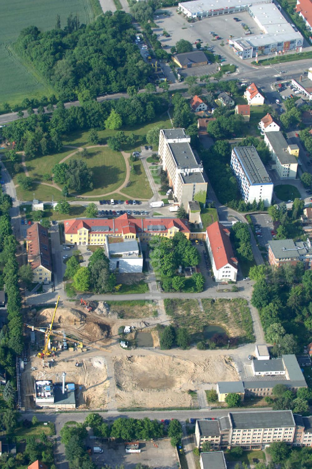 Luftaufnahme Berlin - Erweiterungsbaustelle auf dem Gelände des Vivantes Klinikum Berlin - Hellersdorf