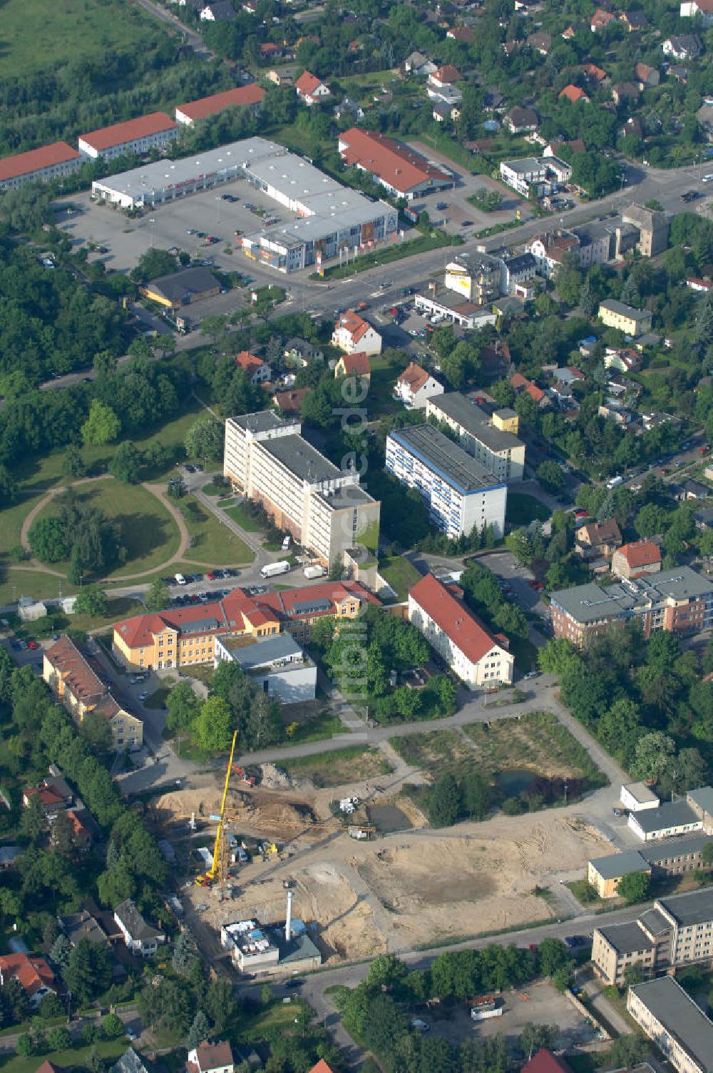 Berlin aus der Vogelperspektive: Erweiterungsbaustelle auf dem Gelände des Vivantes Klinikum Berlin - Hellersdorf