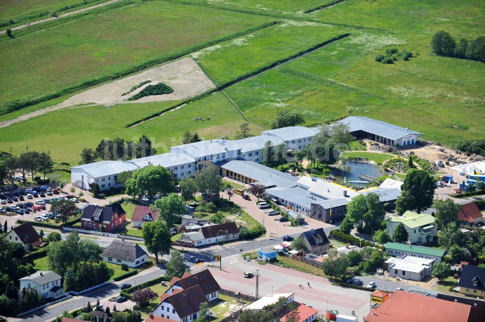 Trassenheide von oben - Erweiterungsbaustelle am Hotel und Restaurant Seeklause in Trassenheide auf der Insel Usedom in Mecklenburg - Vorpommern