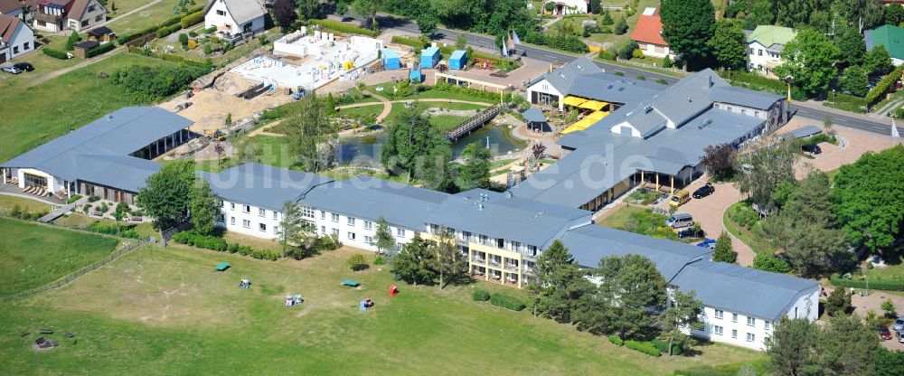 Luftaufnahme Trassenheide - Erweiterungsbaustelle am Hotel und Restaurant Seeklause in Trassenheide auf der Insel Usedom in Mecklenburg - Vorpommern