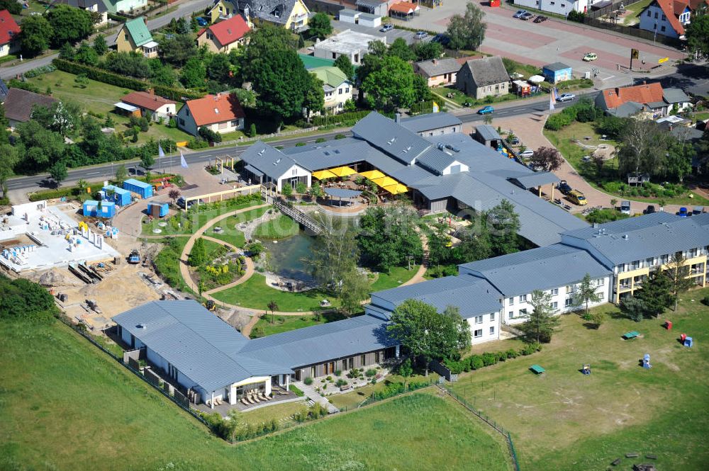 Luftaufnahme Trassenheide - Erweiterungsbaustelle am Hotel und Restaurant Seeklause in Trassenheide auf der Insel Usedom in Mecklenburg - Vorpommern