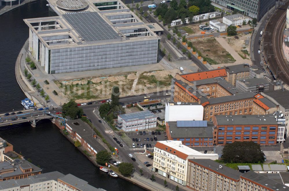 Berlin aus der Vogelperspektive: Erweiterungsbaustelle Marie-Elisabeth-Lüders-Haus in Berlin-Mitte