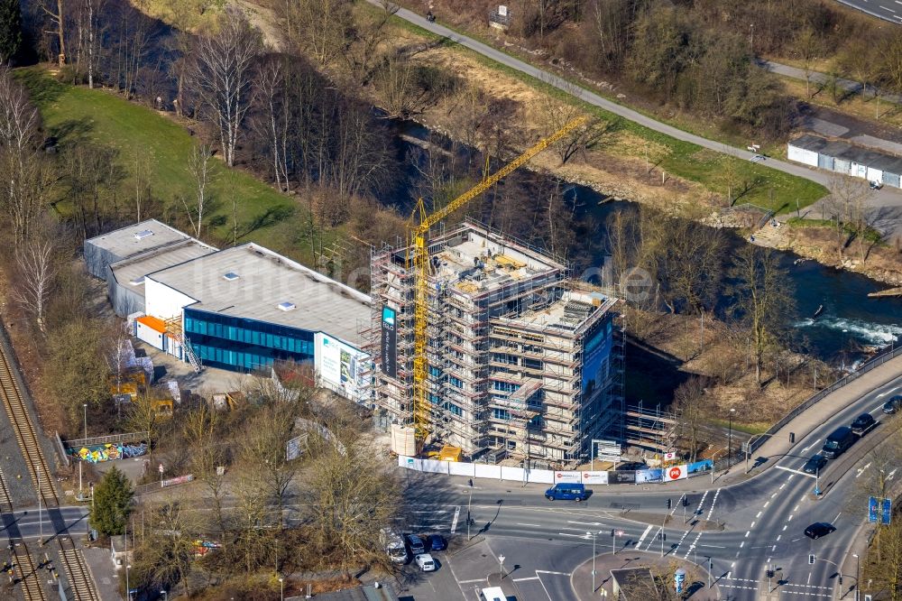 Arnsberg aus der Vogelperspektive: Erweiterungsbaustelle am Werksgelände der EGLO Leuchten GmbH an der Kleinbahnstraße in Arnsberg im Bundesland Nordrhein-Westfalen, Deutschland