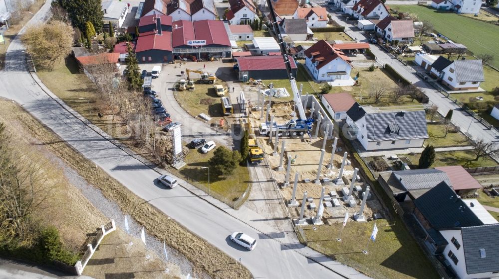 Moosburg an der Isar von oben - Erweiterungsbaustelle am Werksgelände Ernst Pracher GmbH in Moosburg an der Isar im Bundesland Bayern, Deutschland