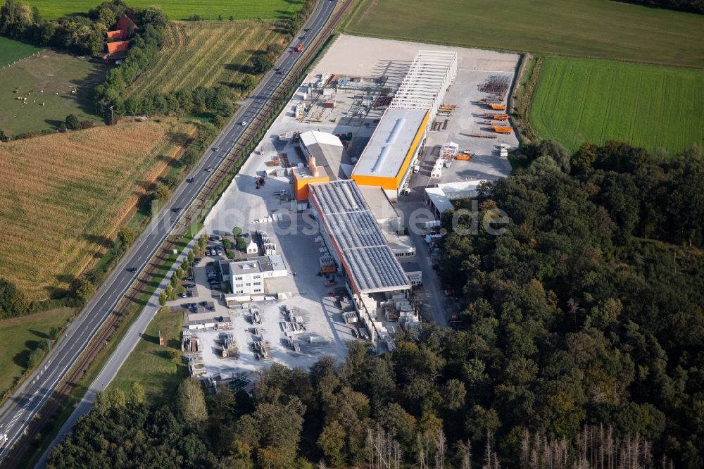 Herzebrock-Clarholz aus der Vogelperspektive: Erweiterungsbaustelle am Werksgelände Eudur-Bau GmbH & Co. KG in Herzebrock-Clarholz im Bundesland Nordrhein-Westfalen, Deutschland