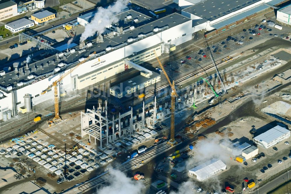 Spremberg aus der Vogelperspektive: Erweiterungsbaustelle am Werksgelände der Hamburger Containerboard GmbH im Ortsteil Trattendorf in Spremberg im Bundesland Brandenburg, Deutschland