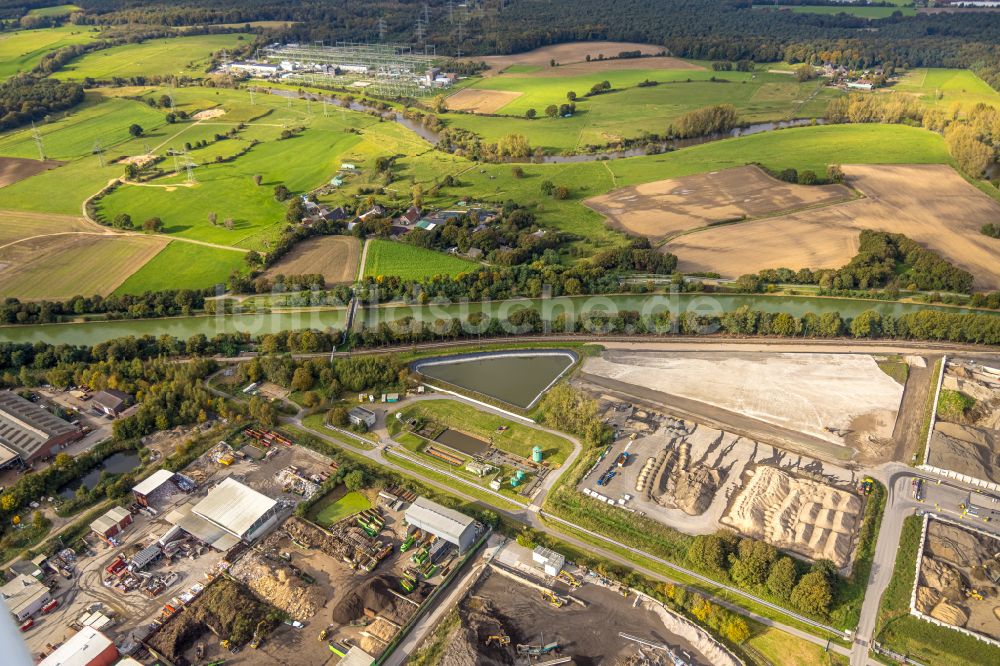 Hünxe aus der Vogelperspektive: Erweiterungsbaustelle am Werksgelände der HDB Recycling GmbH in Hünxe im Bundesland Nordrhein-Westfalen, Deutschland