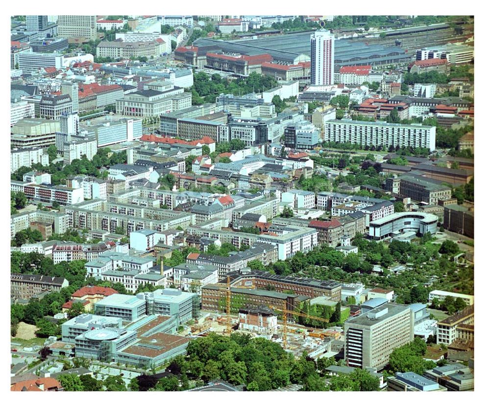 Leipzig aus der Vogelperspektive: Erweiterungsbaustelle zum Erweiterungsbau