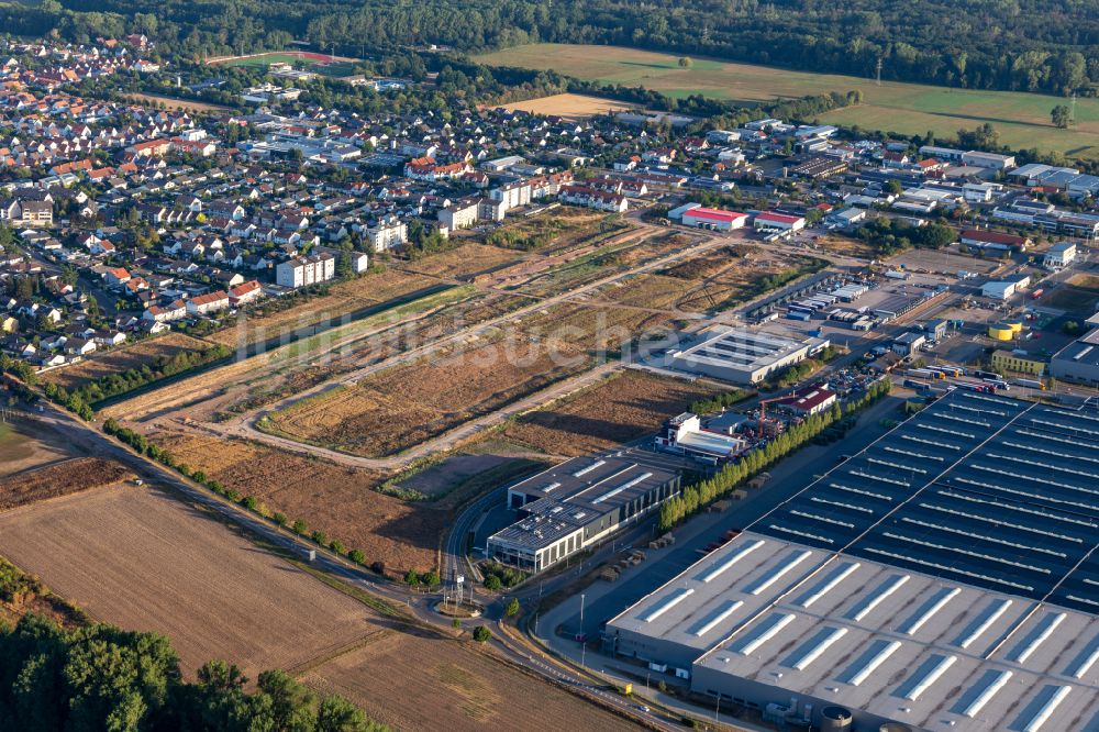 Offenbach an der Queich aus der Vogelperspektive Erweiterungsfläche des Gewerbegebiet Interpark