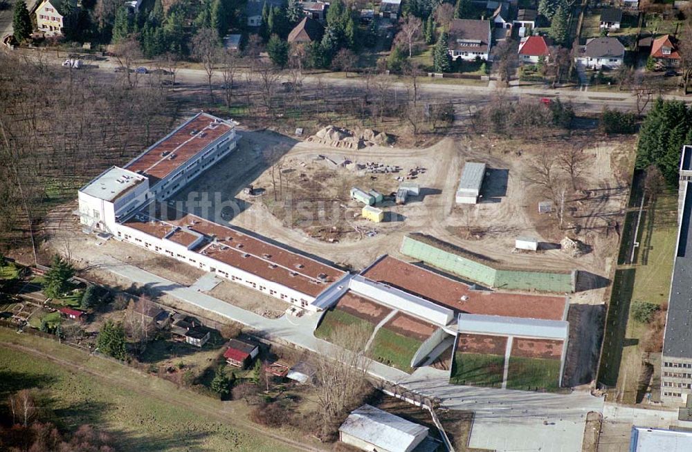 Hoppegarten von oben - Erweiterungsneubau am Brandenburgischen Landesverkehrsamt Hoppegarten 20.02.04