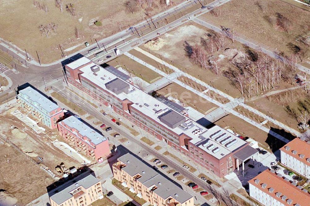 Potsdam von oben - Erweiterungsneubau an der Fachhochschule Potsdam Am Schragen südlich des BUGA-Geländes an der Jäger-Vorstadt.