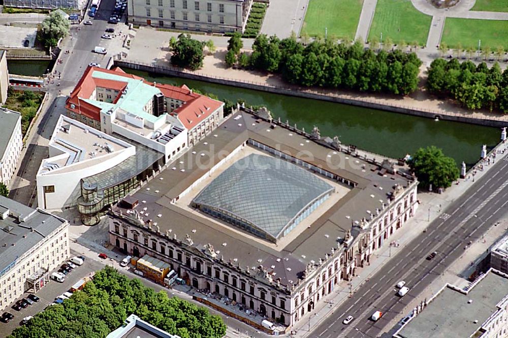 Berlin von oben - Erweitetungsbau am Deutschen Historischen Museum in Belin- Mitte. Ort: Berlin