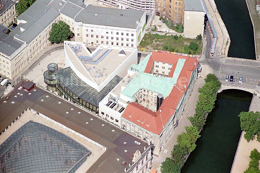 Luftaufnahme Berlin - Erweitetungsbau am Deutschen Historischen Museum in Belin- Mitte. Ort: Berlin