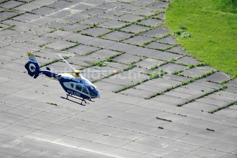 Luftaufnahme Werneuchen - Eurocopter der Bundespolizei auf dem Flugplatz Werneuchenim Bundesland Brandenburg