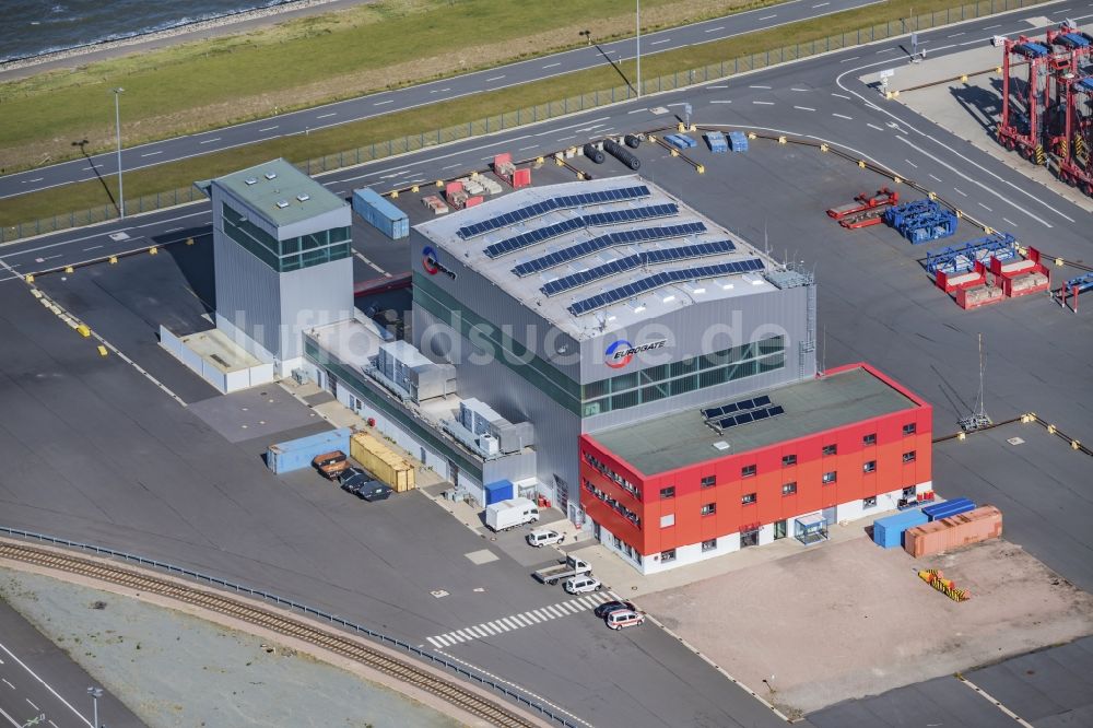 Wilhelmshaven aus der Vogelperspektive: Eurogate Gebäude Überseehafen JadeWeserPort ( JWP )in Wilhelmshaven im Bundesland Niedersachsen, Deutschland