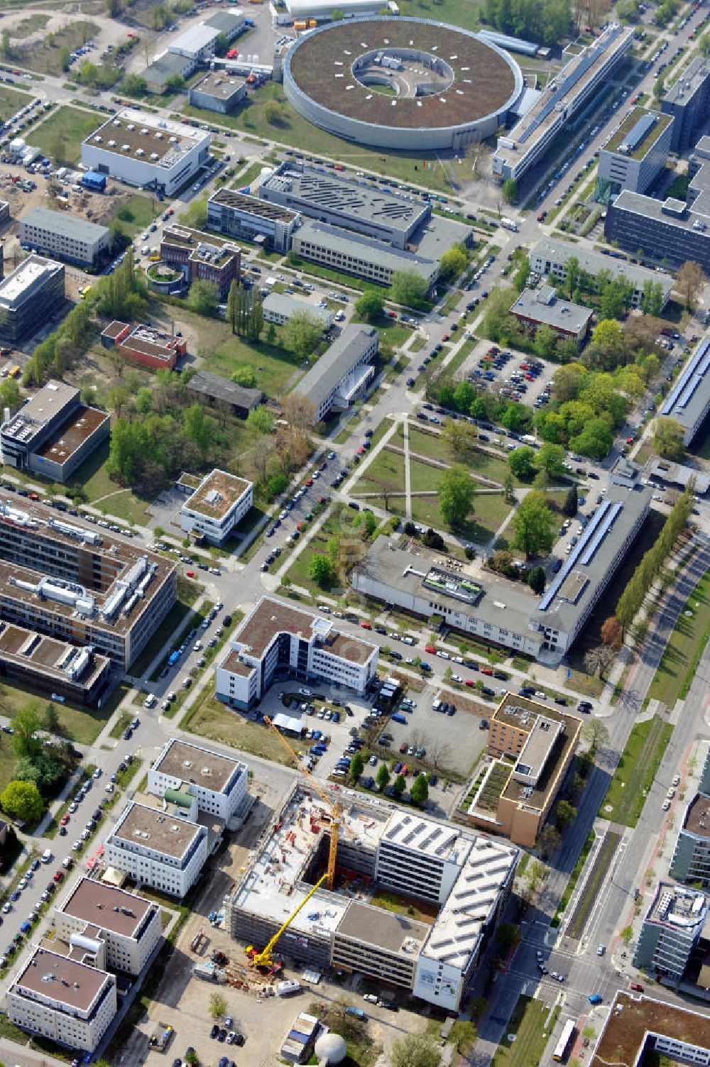 Berlin aus der Vogelperspektive: Europa Center Adlershof