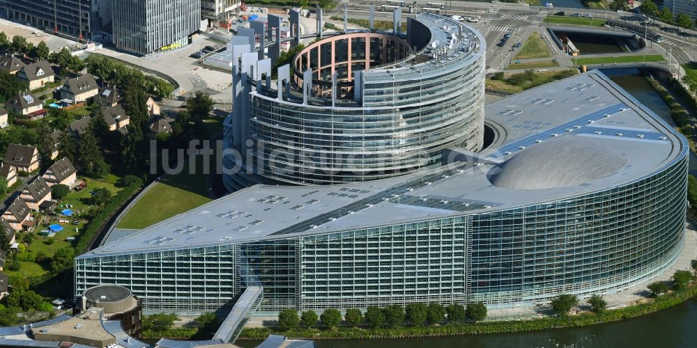 Luftaufnahme Strasbourg - Straßburg - Europäisches Parlament - Parlement européen Strasbourg an der Avenue du Président Robert Schuman in Strasbourg in Grand Est, Frankreich