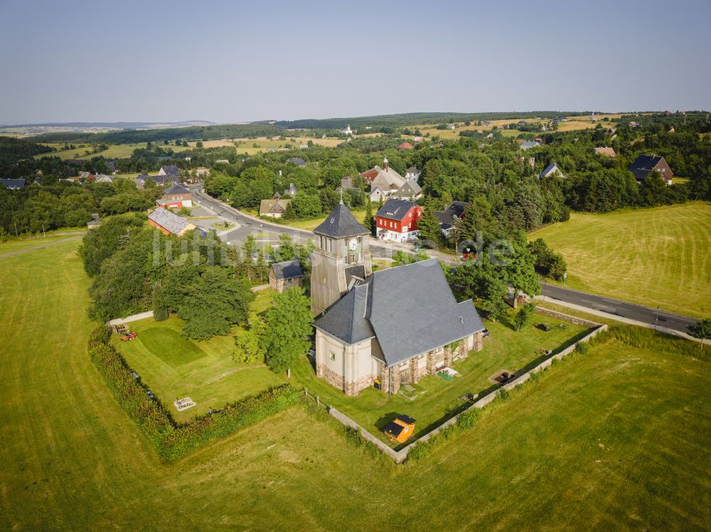 Altenberg von oben - Ev.-Luth. Exulantenkirche Zinnwald-Georgenfeld in Altenberg im Bundesland Sachsen, Deutschland