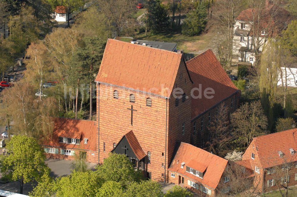 Berlin aus der Vogelperspektive: Evangelische Johanneskirche Church Berlin-Frohnau