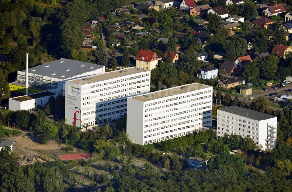 Luftaufnahme Kleinmachnow - Evangelischer Bildungscampus - Evangelisches Gymnasium Kleinmachnow mit Grundschule und Kindergarten in Kleinmachnow in Brandenburg