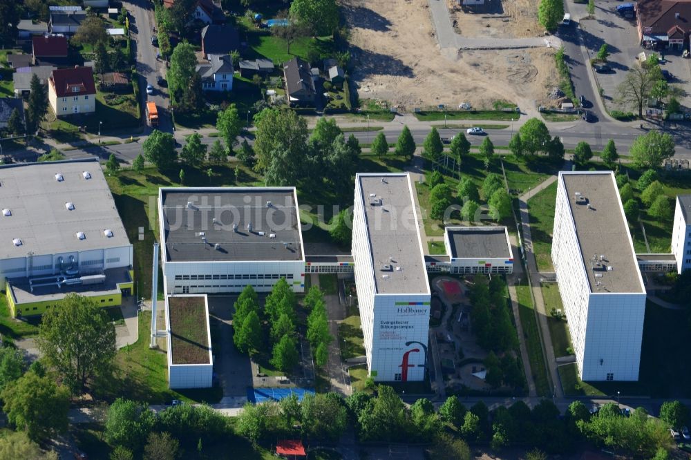 Kleinmachnow von oben - Evangelischer Bildungscampus - Evangelisches Gymnasium Kleinmachnow mit Grundschule und Kindergarten in Kleinmachnow in Brandenburg