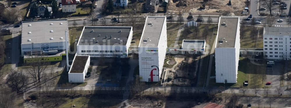 Luftbild Kleinmachnow - Evangelischer Bildungscampus - Evangelisches Gymnasium Kleinmachnow mit Grundschule und Kindergarten in Kleinmachnow in Brandenburg