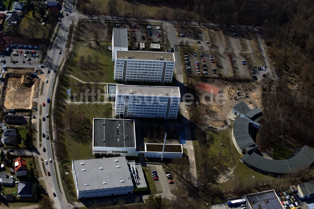 Kleinmachnow von oben - Evangelischer Bildungscampus - Evangelisches Gymnasium Kleinmachnow mit Grundschule und Kindergarten in Kleinmachnow in Brandenburg