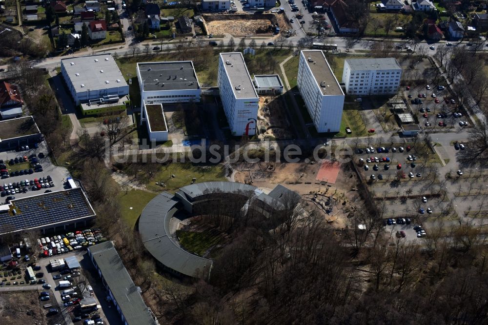 Luftaufnahme Kleinmachnow - Evangelischer Bildungscampus - Evangelisches Gymnasium Kleinmachnow mit Grundschule und Kindergarten in Kleinmachnow in Brandenburg