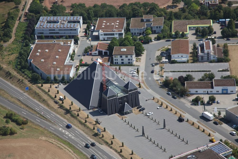 Luftaufnahme Mainz - Eventpyramide in Mainz im Bundesland Rheinland-Pfalz