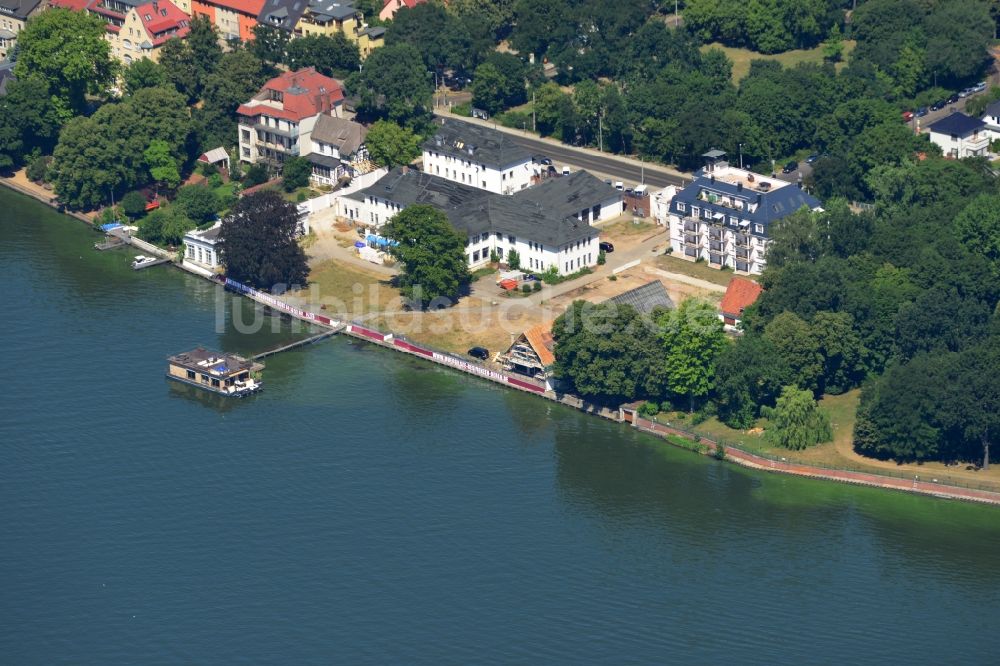 Berlin von oben - exklusive Wohnanlage am Ufer des Müggelsee am Müggelseedamm in Berlin