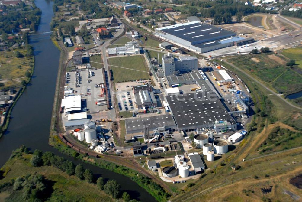 Genthin (Sachsen-Anhalt) aus der Vogelperspektive: Fabrik der Henkel Genthin GmbH in Genthin