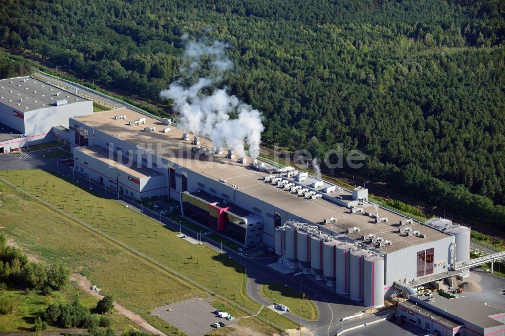 Luftbild Eisenhüttenstadt - Fabrik für Wellpappenrohpapier Propapier GmbH Werk PM2 in Eisenhüttenstadt im Bundesland Brandenburg