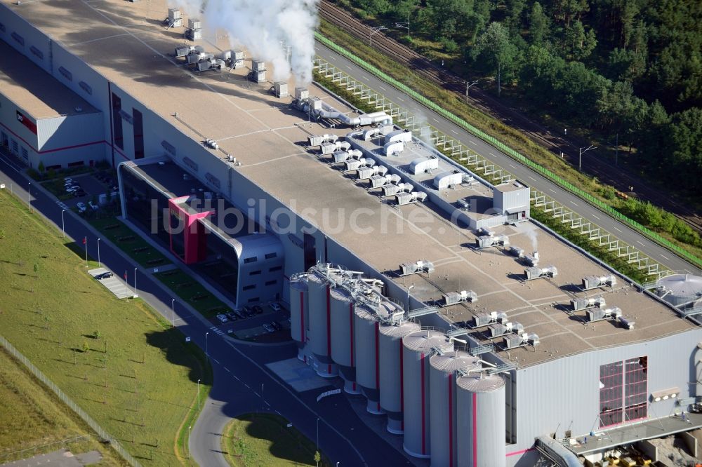 Luftaufnahme Eisenhüttenstadt - Fabrik für Wellpappenrohpapier Propapier GmbH Werk PM2 in Eisenhüttenstadt im Bundesland Brandenburg