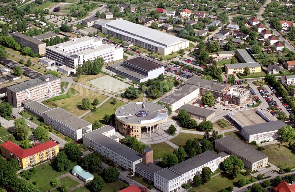 Senftenberg / Brandenburg aus der Vogelperspektive: Fachhochschule Senftenberg. Ort: Senftenberg / Brandenburg Datum: 21.05.2003 NC-KB 200